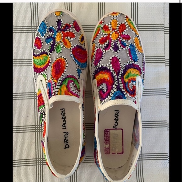 Dirty Laundry Shoes - Dirty laundry canvas floral embroidered shoe
